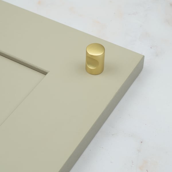 Handle & Home 32mm Brushed Brass Cylinder Knob