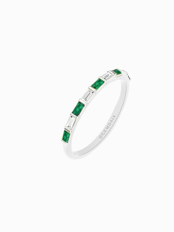 Gemdaia Emerald Serenity Ring