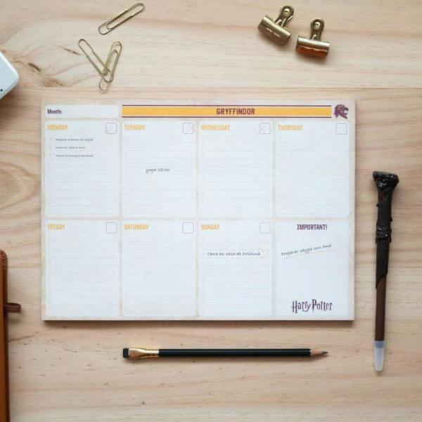 Harry Potter Gryffindor A4 Weekly Notepad Planner