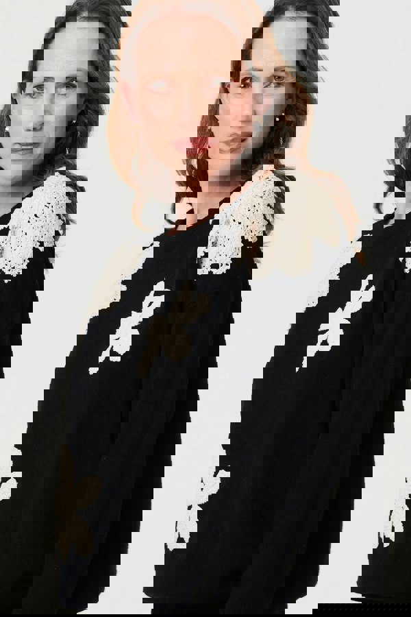 Black | Floral Embroidered Relaxed Knit Jumper