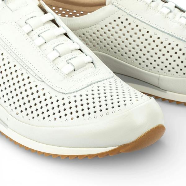 Pikolinos Liverpool - Men's White Leather Elastic Slip-on Sneakers