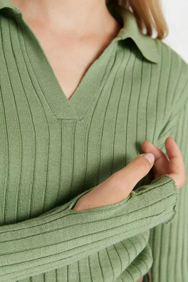 WOVCOR Polo Neck Knit Sweater with Finger Detail