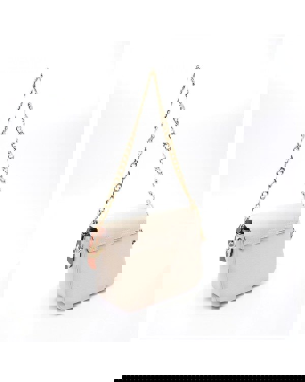 221279951.jpg