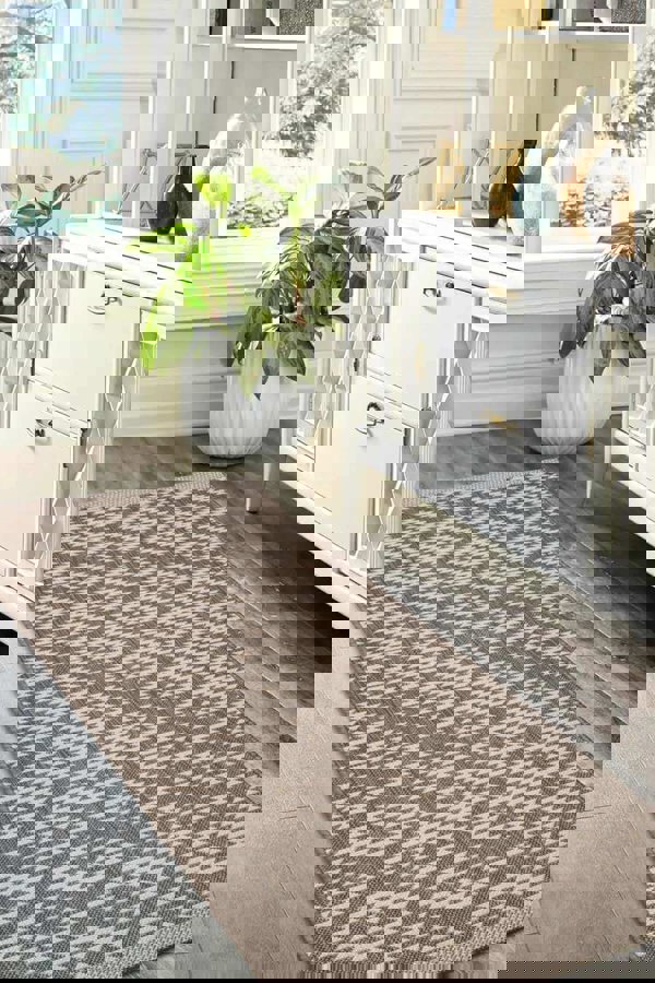 County Genesis Rug Diamond Design – Indoor/Outdoor Use