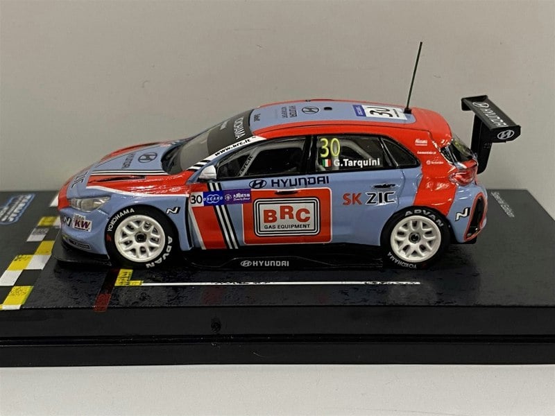 hyundai i30 n tcr wtcr 2018 champion  g tarquini 1:64 tarmac works t6403118wtcr30