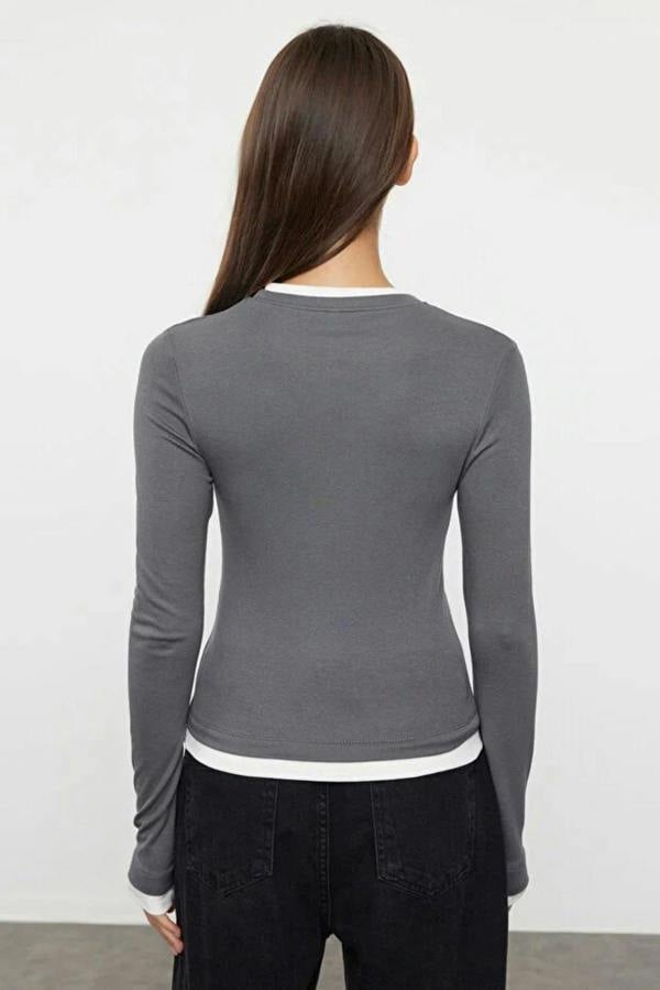 WOVCOR Color Block Fitted Knit Blouse