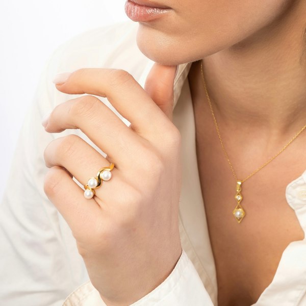 Spero London Twisted Pearl Sterling Silver Ring