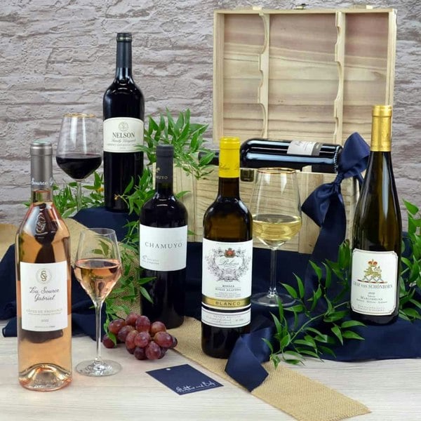 Wine Connoisseurs Chest. Luxury 6 Bottle Mixed Wine Case