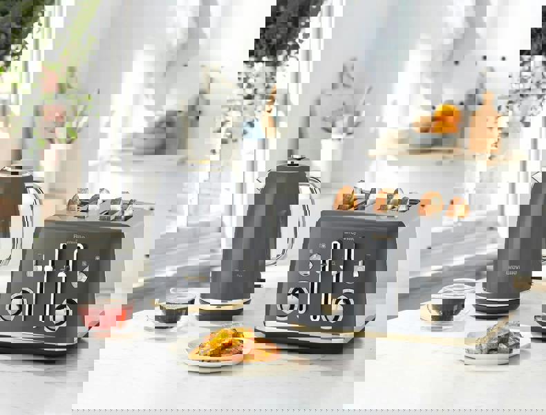 Breville Mostra VTT931 4-Slice Toaster Stainless Steel Grey and Gold