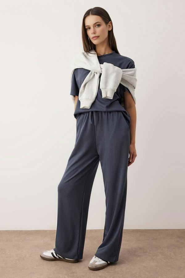 WOVCOR 2-Piece Short Sleeve Crew Neck Relaxed Fit Stretch Knit Top & Pants Set