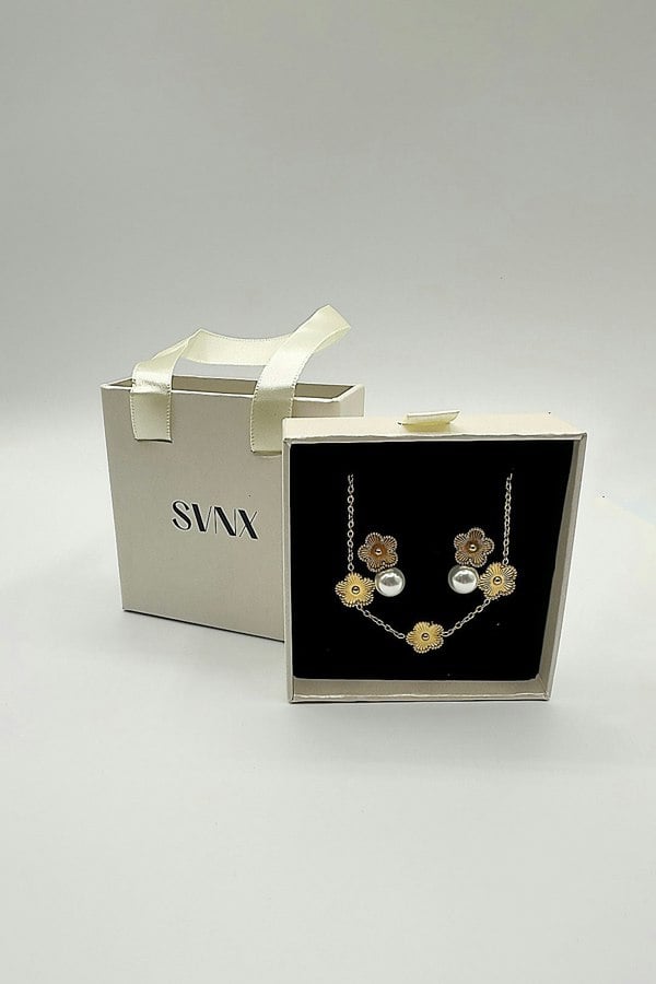 SVNX Floral Pearl Stud Earrings & Bracelet in Gold