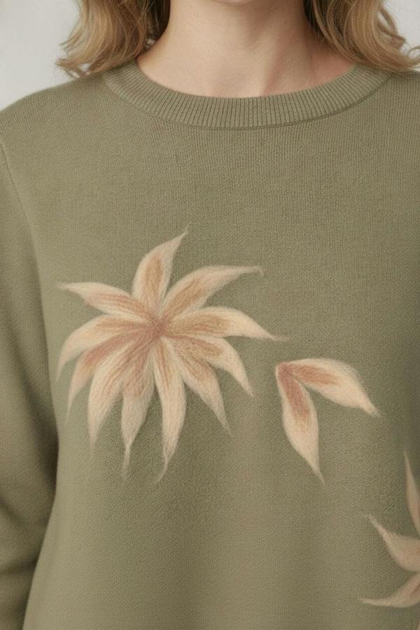 Sage | Printed Long Sleeve Curve Hem Jumper
