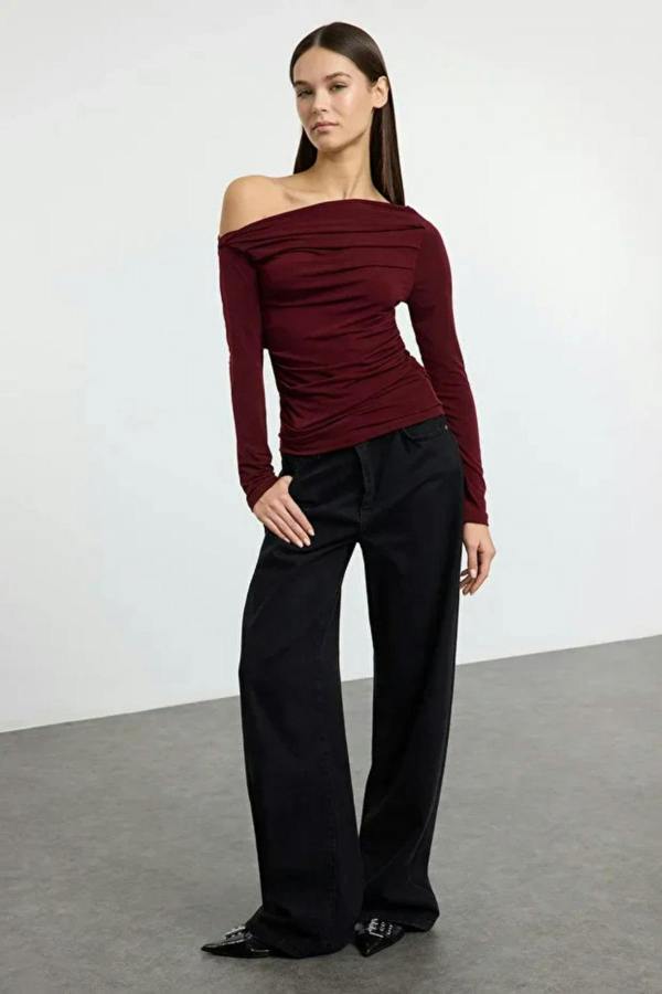Hoxton Gal Draped/Gathered Detail Long-Sleeve Stretch Knit Fitted Blouse