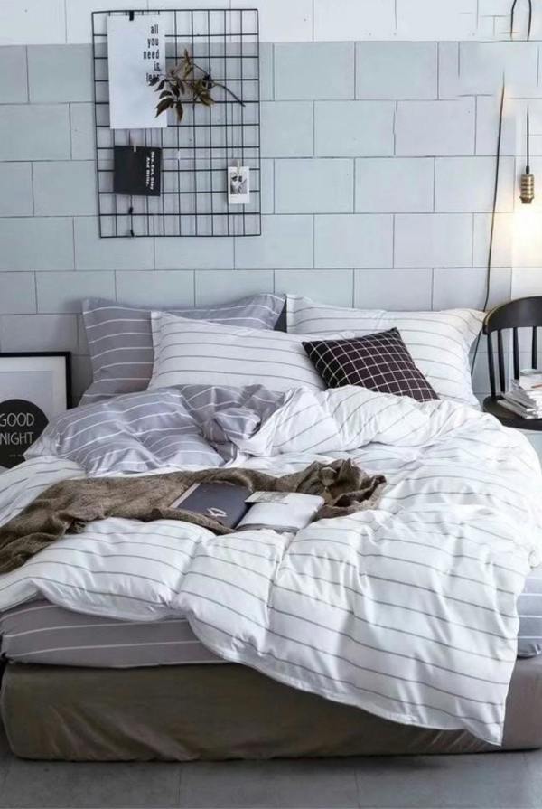 Ezysleep White Stripe Printed Duvet Set