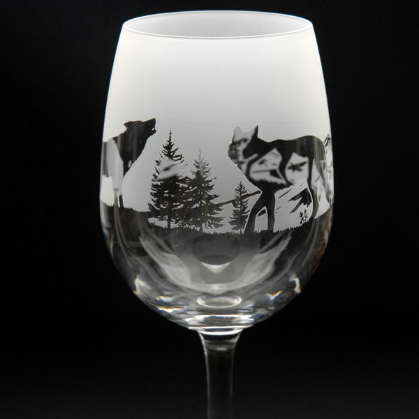 Glyptic Glass Art Wolf Crystal Wine Glass - Hand Etched/Engraved Gift