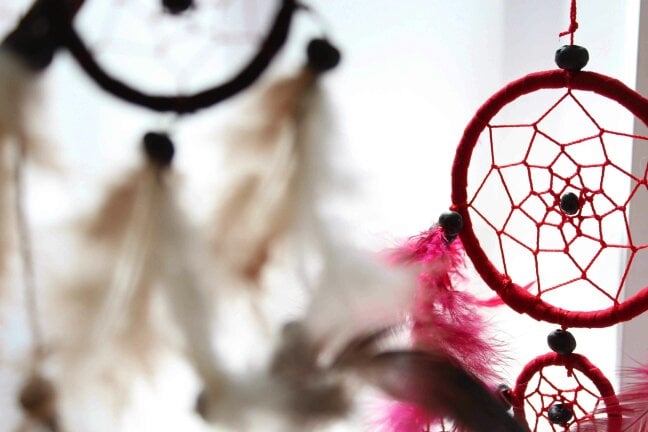 Bali Dreamcatchers - Large Round - BlackWhiteRed