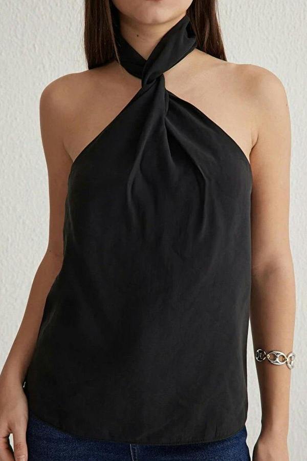 WOVCOR Halter Neck Knotted Woven Blouse