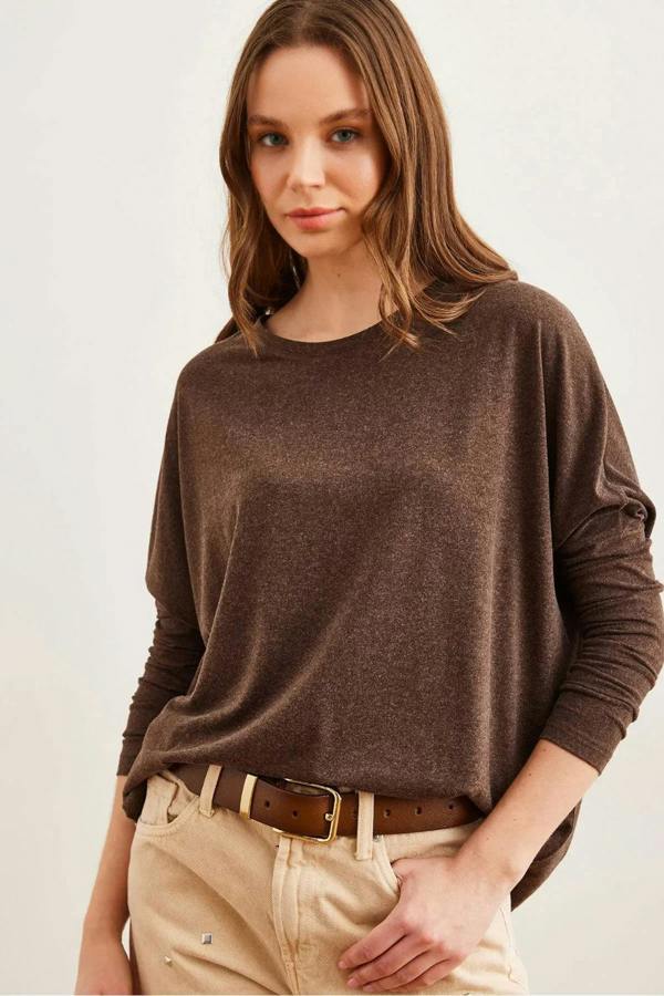 Hoxton Gal Crew Neck Batwing Wool Sweater