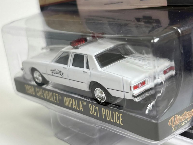 Greenlight 1980 Chevrolet Impala 9C1 Police White Vintage Ad Cars 1:64 39130E