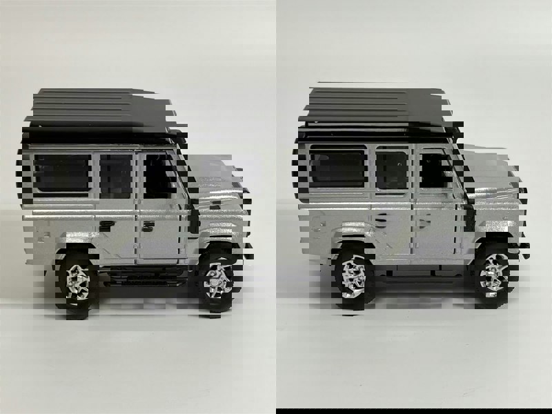 Tayumo Land Rover Defender 110 Silver LHD 1:36 Scale - Pull & Go Tayumo 36100011