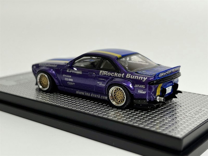 Inno 64 Nissan Silvia S14 Rocket Bunny Boss Tomonori Idekawa 1:64 Inno IN64S14BTOMOSAN