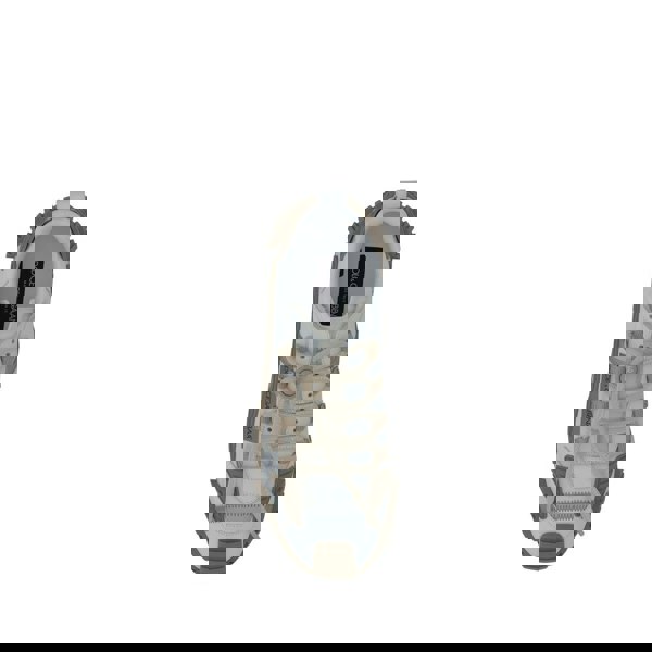 208413790.jpg