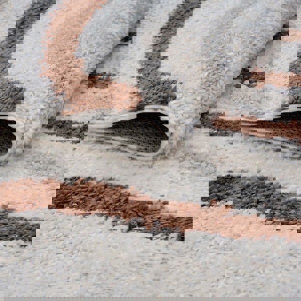 Moodi Shaggy Cream/Brown Rug, Striped design, soft pile | THE RUGS