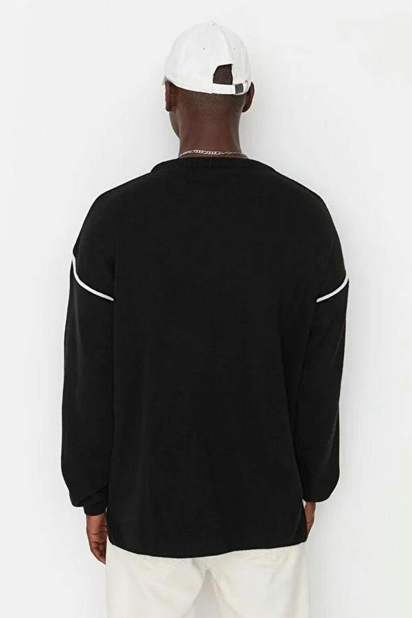 WOVCOR Crew Neck Knit Men's Sweater with Piping Detail