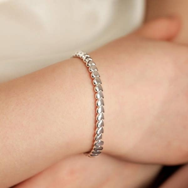 Silver Beaded Hearts Bracelet - alternative angle
