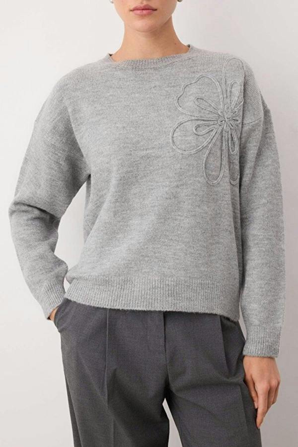 WOVCOR Soft-Textured Floral Patterned Knit Sweater