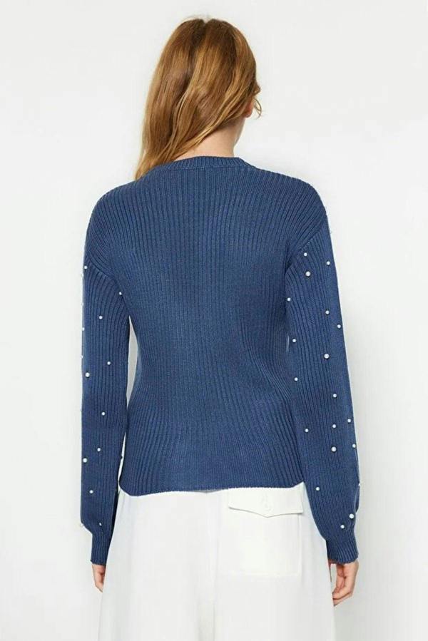WOVCOR Crew Neck Knit Sweater with Pearl Details