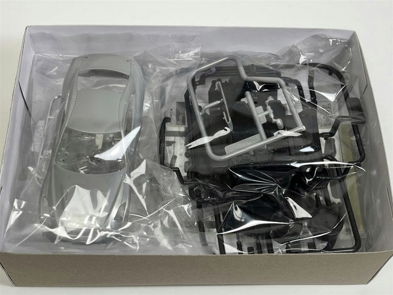 Aoshima Nissan GT R Silver 1:32 Snap Model Kit Aoshima - 05641