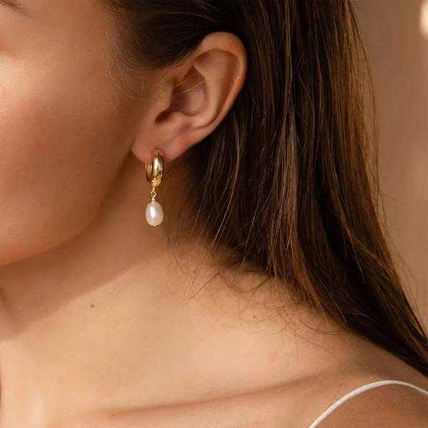 Elk & Bloom Chunky 14K Gold Freshwater Pearl Hoops