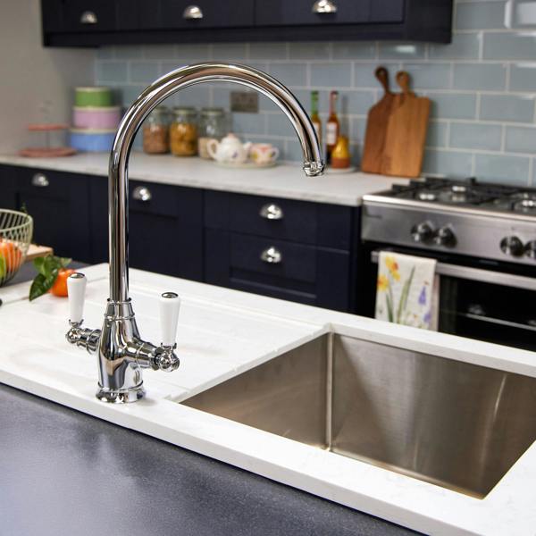Flode Storsjon | Counter Top Carrera Marble Shroud with 44 x 44 x 20cm Brushed Steel 1 Bowl Sink