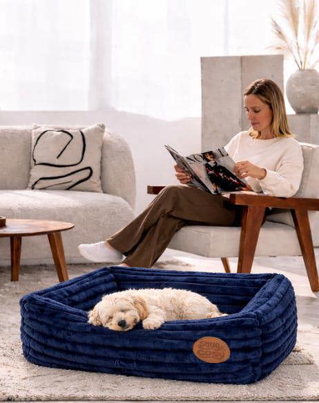 Snug and Cosy Pets Alaska Faux Fur Dog Bed -  UK Made