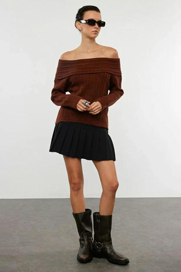 Hoxton Gal Oversized Flared Sleeve Knit Sweater