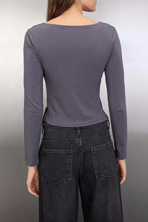 WOVCOR V-Neck Fitted Wrap Blouse with Tie Detail
