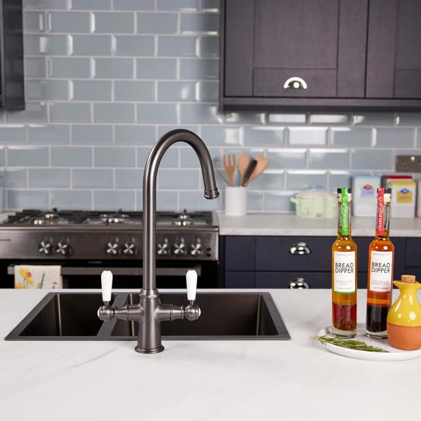 Flode korsa | Traditional Cruciform Style 3 in 1 Instant Boiling Tap | White Ceramic Levers | Gun Metal Finish