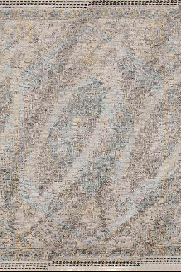 Traditional Medallion Vintage Rug with Cotton Fringe