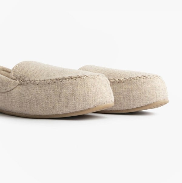 Totes Isotoner TEXTURED Womens Moccasin Slippers Light Brown