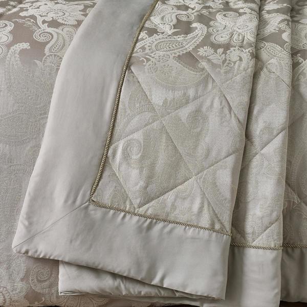 Catherine Lansfield Opulent Jacquard Bedspread