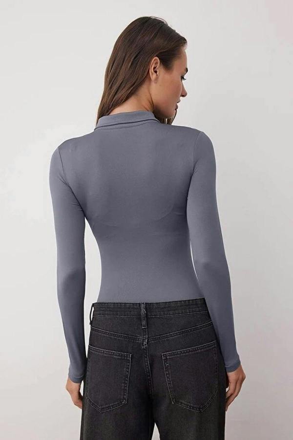WOVCOR Zipper Collar Detailed Knit Bodysuit
