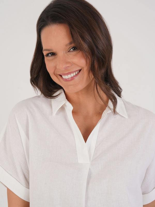 VIZ-A-VIZ Notch Neck Shirt