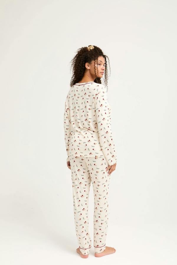 Pretty You London Bamboo Novelty Pyjama Set in Robin Print
