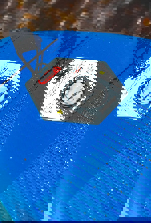 Aquaplanet SEEKER 10’8" Inflatable Paddle Board Package