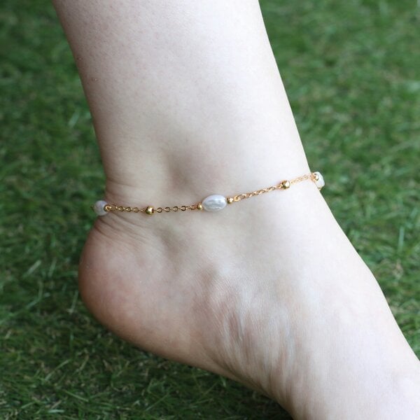 The Colourful Aura Golden Brass Rounds Pearl Beads Indian Payal Anklet