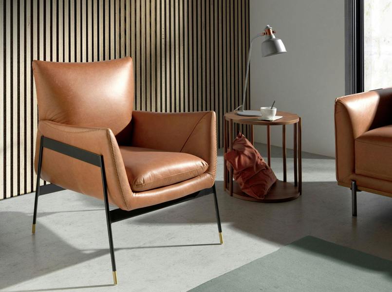 Angel Cerdá Round Walnut Corner Table 2039