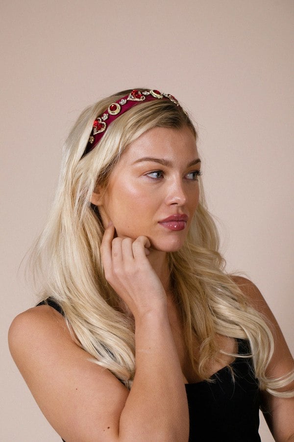 SVNX Heart Embellished Headband In Red