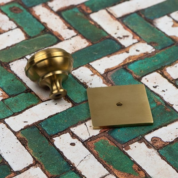 Handle & Home Satin Brass Round Knobs & Cup With Backplate