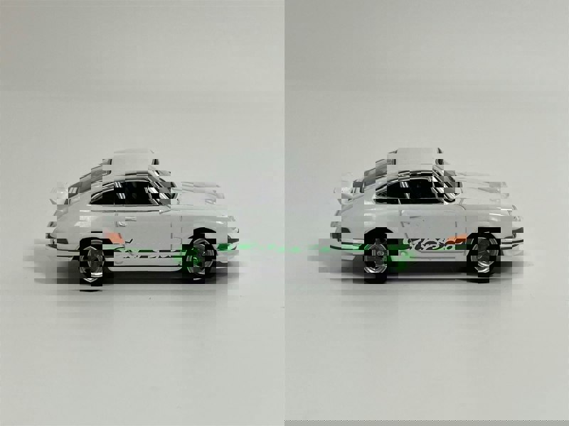 Mini GT Porsche 911 Carrera RS 2.7 Grand Prix White With Green Livery LHD 1:64 Mini GT MGT00801L